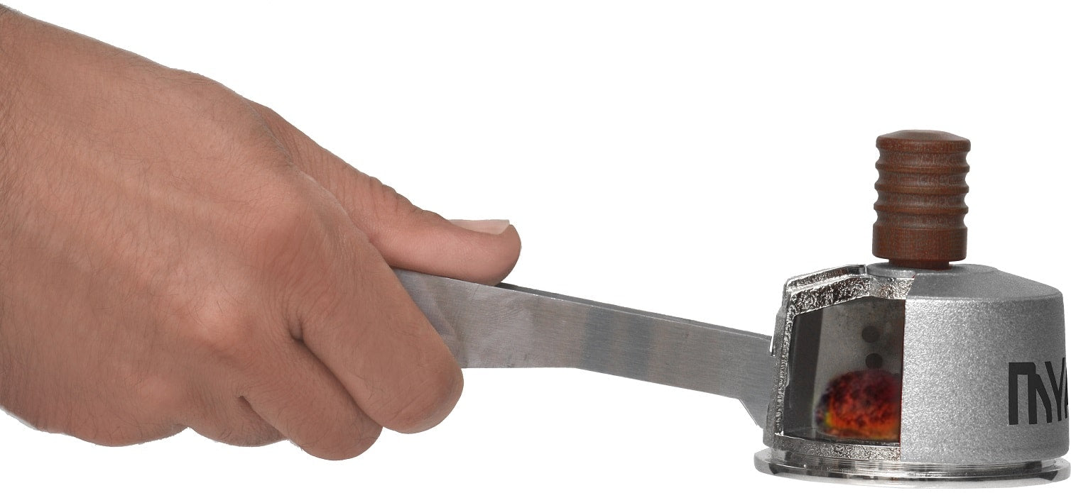 Fornello heat management held with tongs